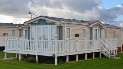 Mobile home with large porch